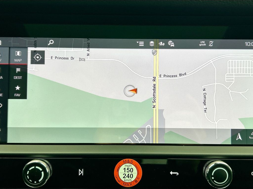 Thumbnail: 2026 Porsche Macan - 17