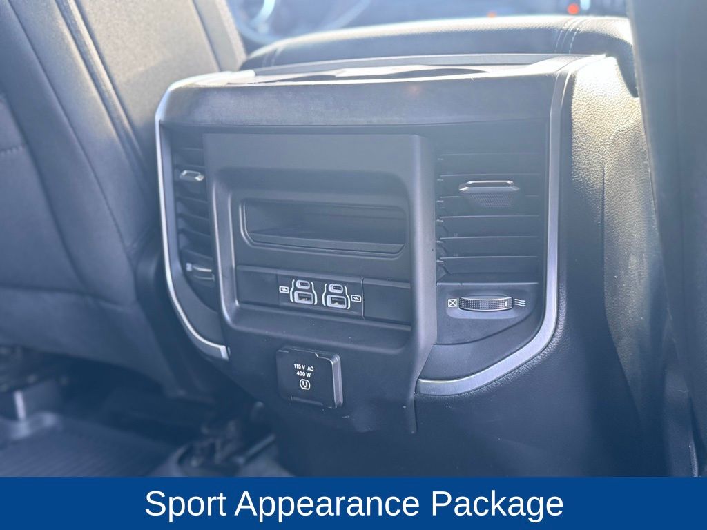 2022 Ram 1500 Big Horn Crew Cab 4x4 5'7" Box