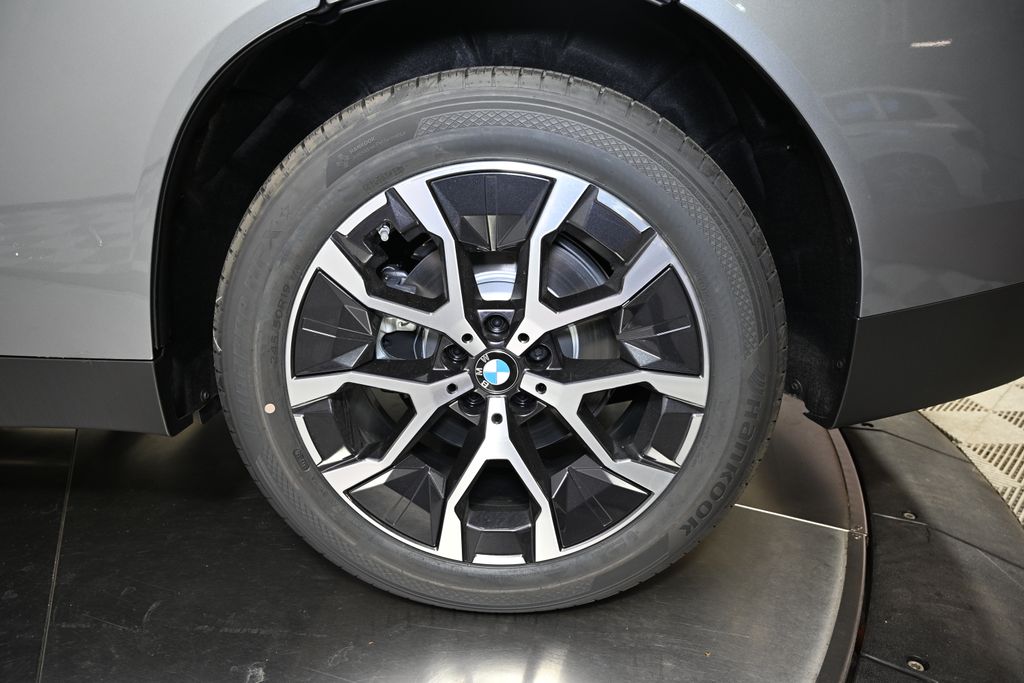 Thumbnail: 2026 BMW X3 - 12