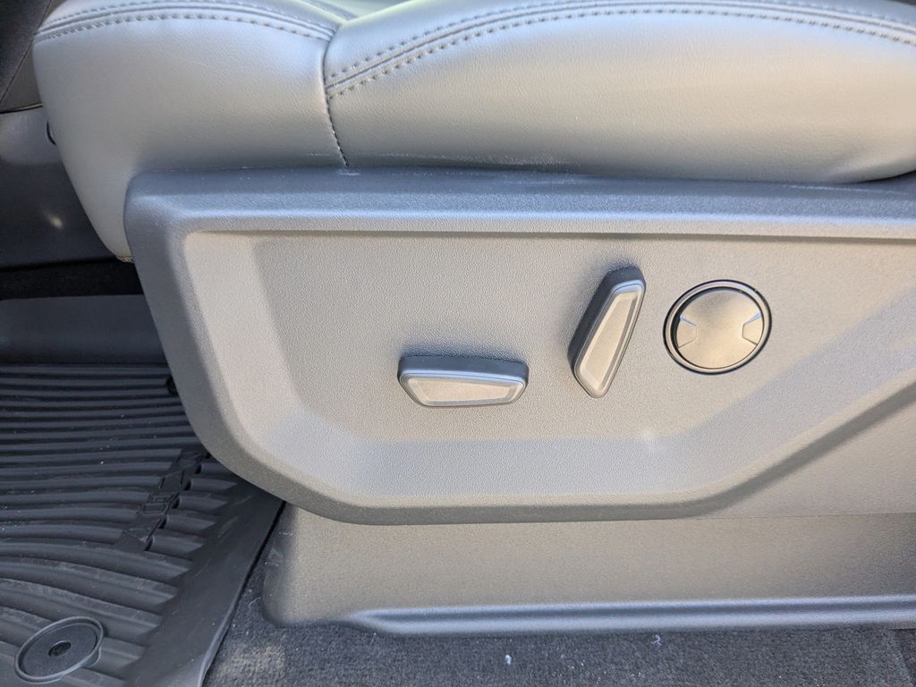 2026 Ford Expedition Max Active MAX