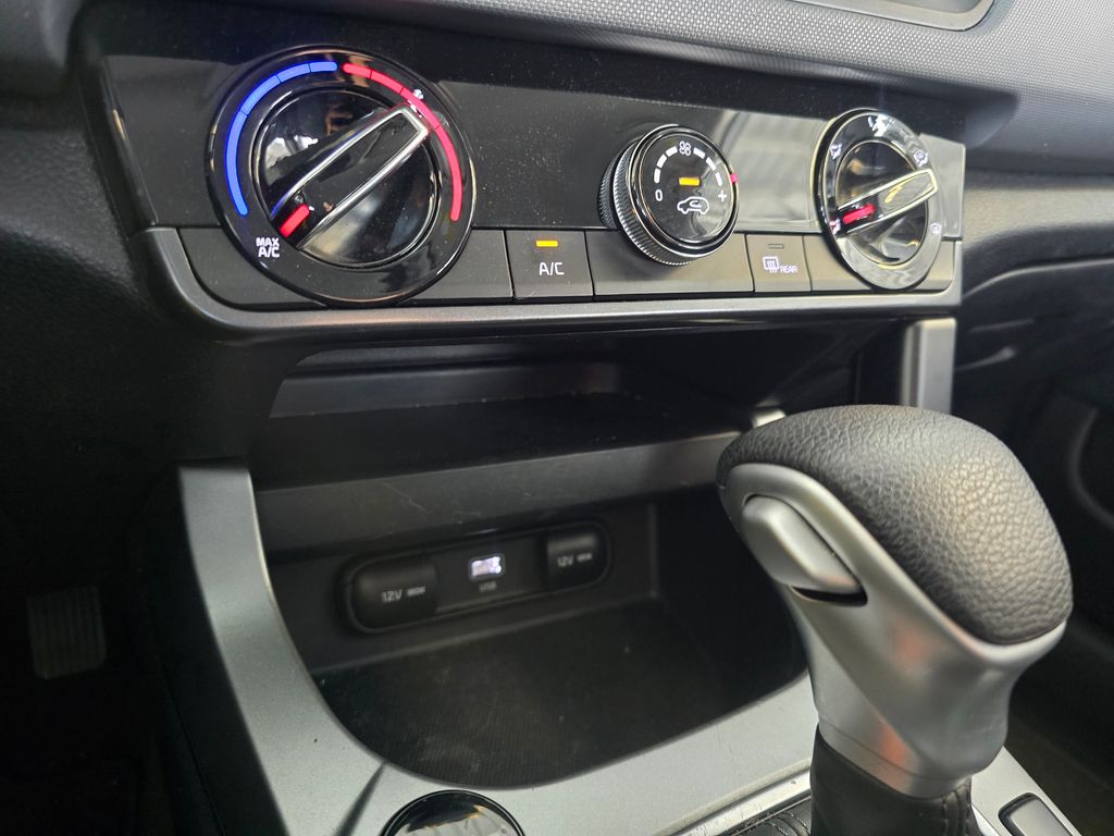 Thumbnail: 2025 Kia Seltos - 24