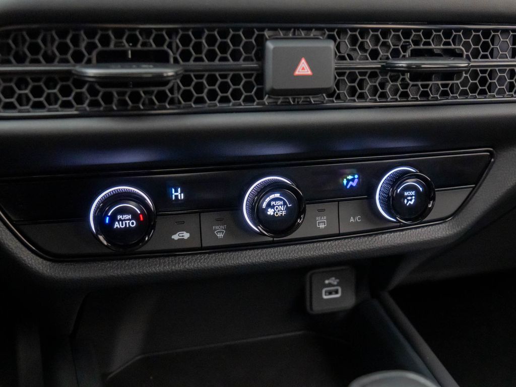 2025 Honda HR-V LX photo
