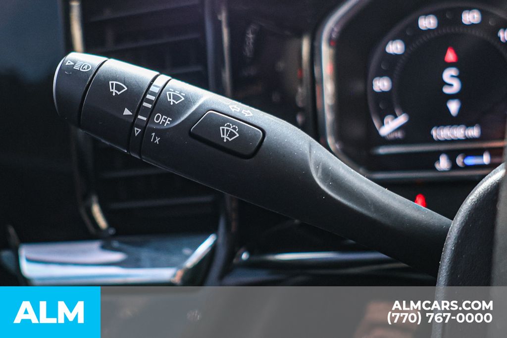 Used 2024 Blue GMC SLT image 31