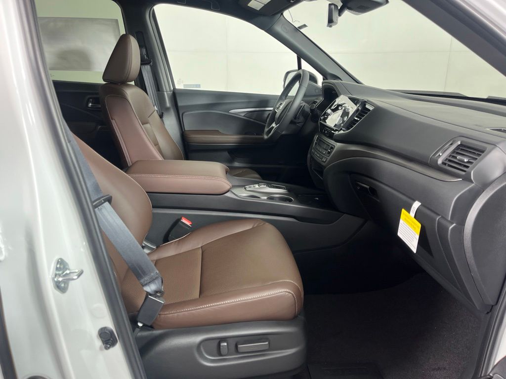 Thumbnail: 2026 Honda Ridgeline - 8