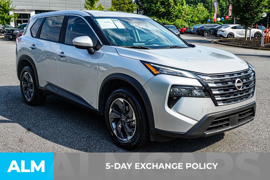 Used 2024 Silver Nissan SV image 3