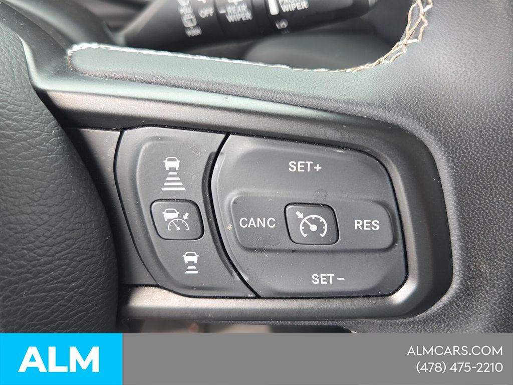 Used 2025 White Jeep Rubicon image 26