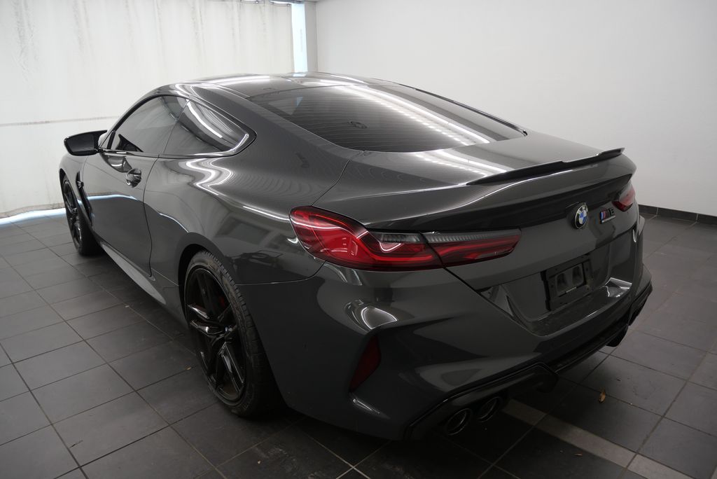 2022 BMW M8 Competition 6