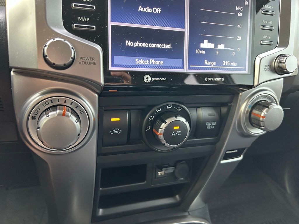 Thumbnail: 2023 Toyota 4Runner - 27