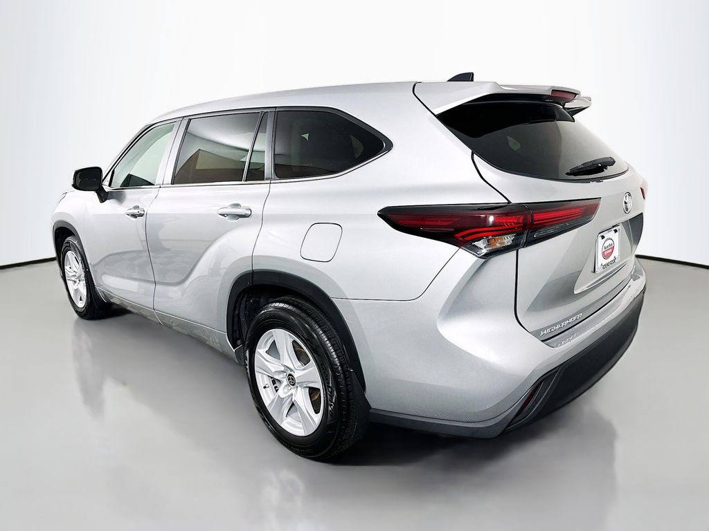 Thumbnail: 2024 Toyota Highlander - 7
