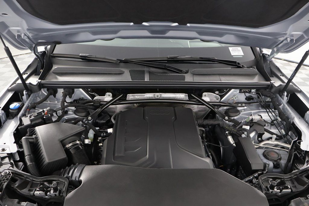 Thumbnail: 2026 Audi Q5 - 9