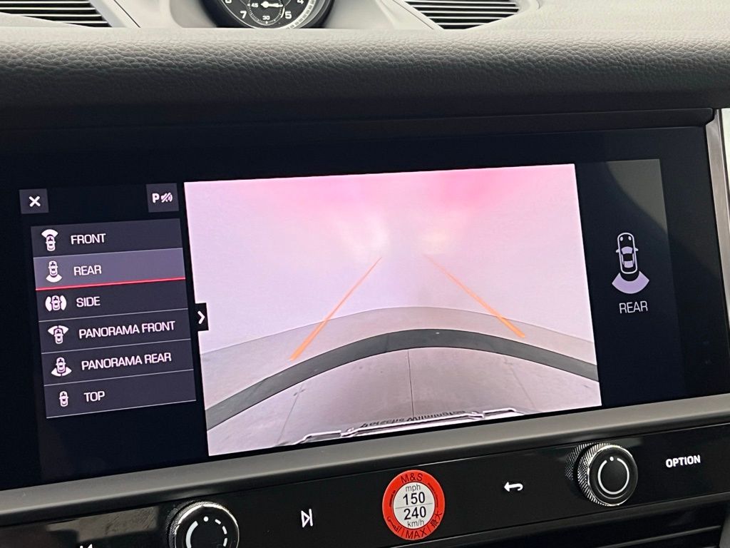 2022 Porsche Macan S 15