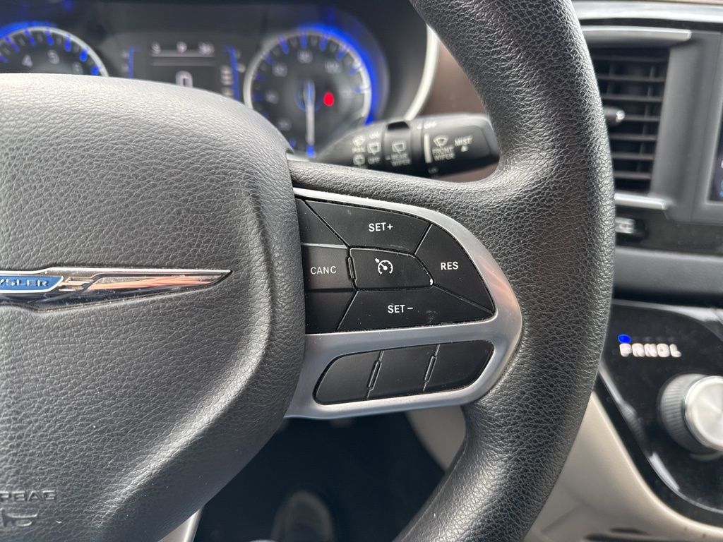 2021 Chrysler Voyager