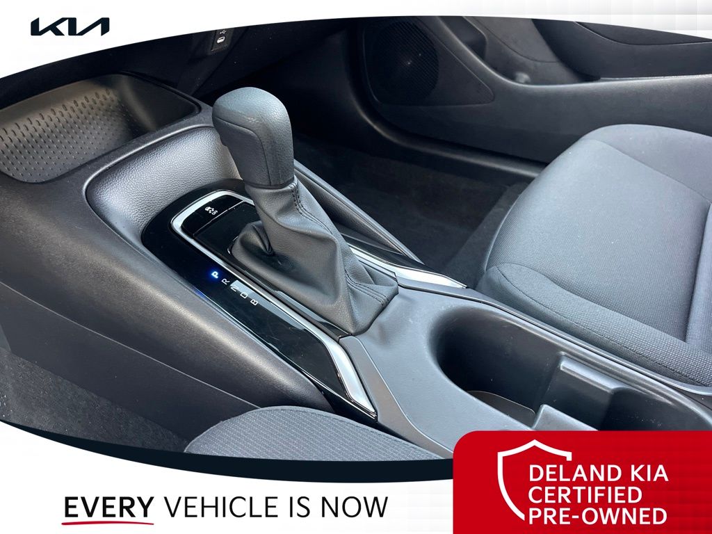 2025 Toyota Corolla LE - Photo 25