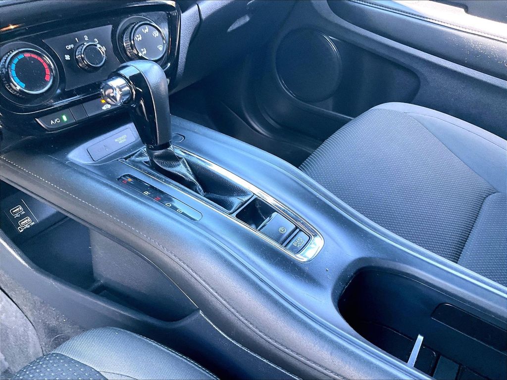 2021 Honda HR-V — photo 19