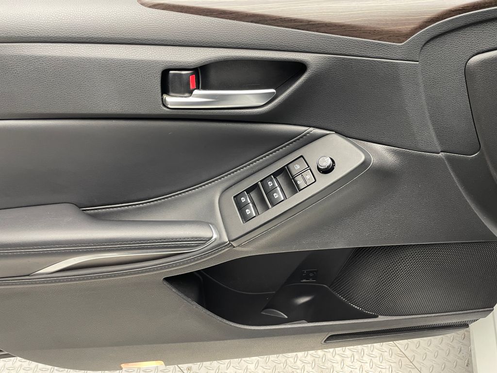 Thumbnail: 2019 Toyota Avalon - 9