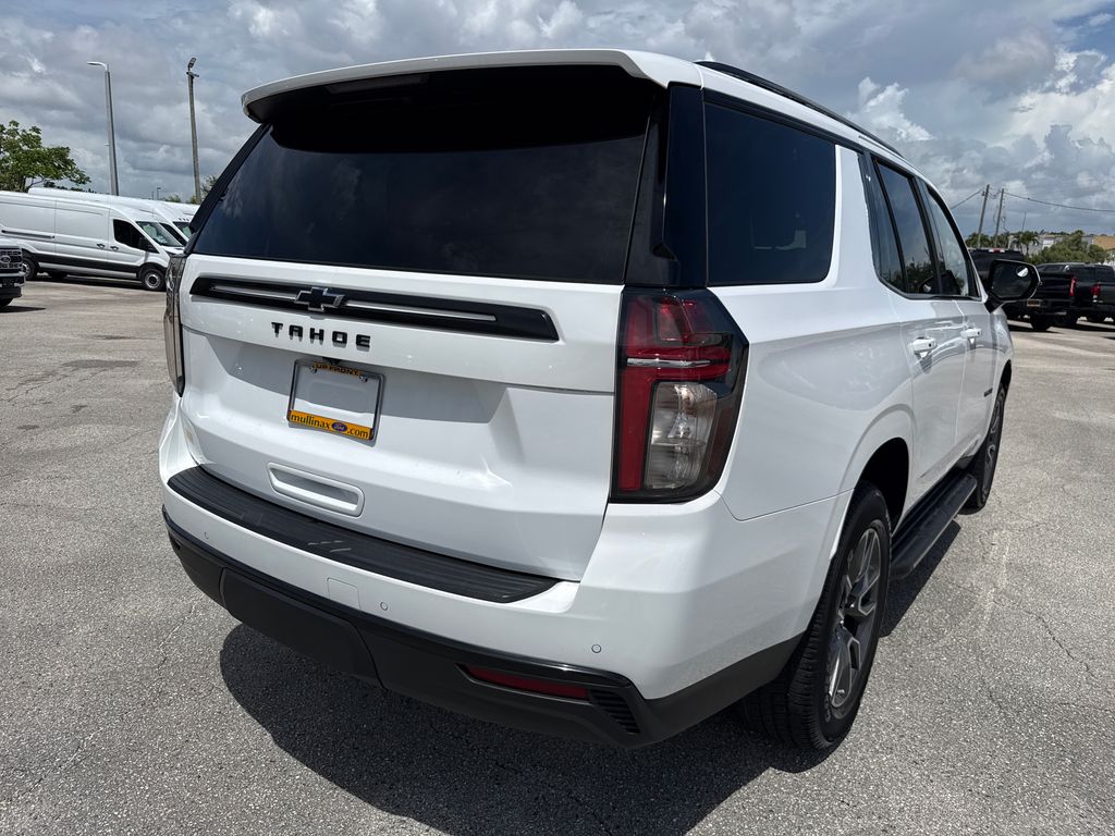 Used 2021 White Chevrolet LT image 3