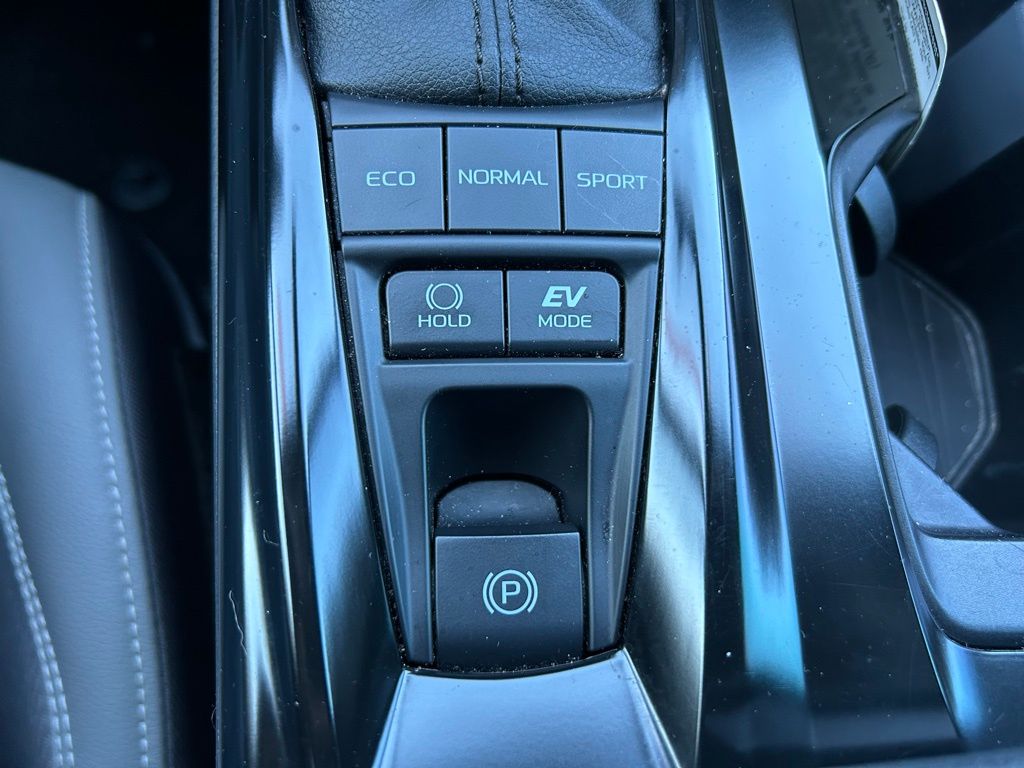 Thumbnail: 2025 Toyota Camry - 28