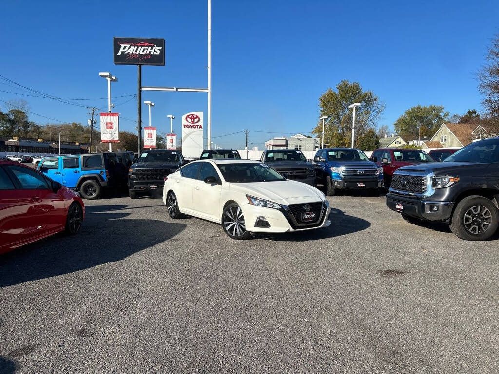 Pearl White Tricoat 2019 Nissan Altima 2.5 SR FWD Sedan Front-Wheel Drive Continuously Variable Transmission