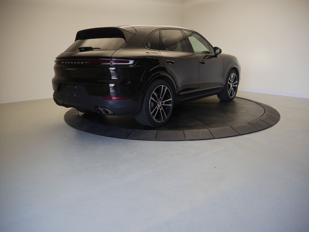 Thumbnail: 2024 Porsche Cayenne - 7