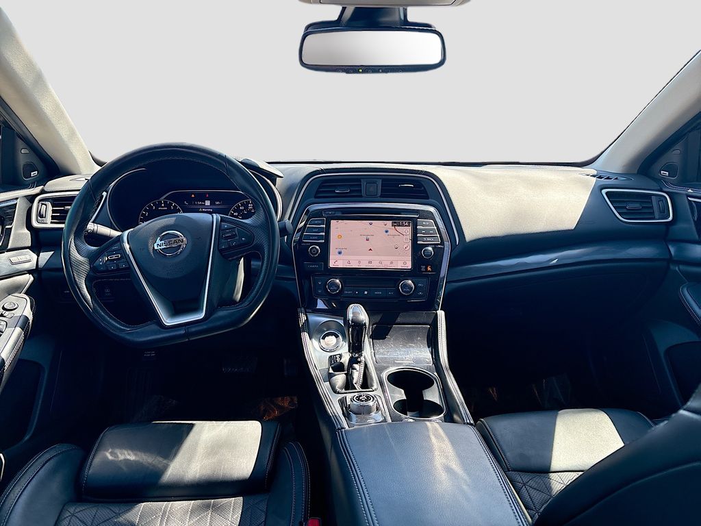 Used 2022 Gray Nissan Platinum image 24