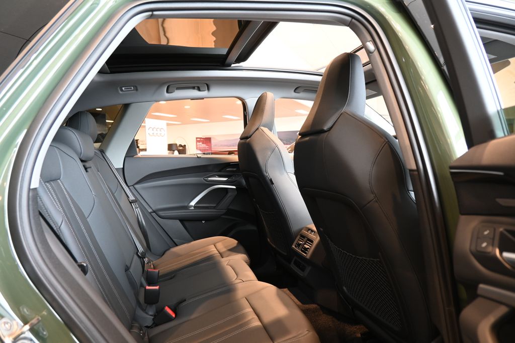 Thumbnail: 2025 Audi Q5 - 19