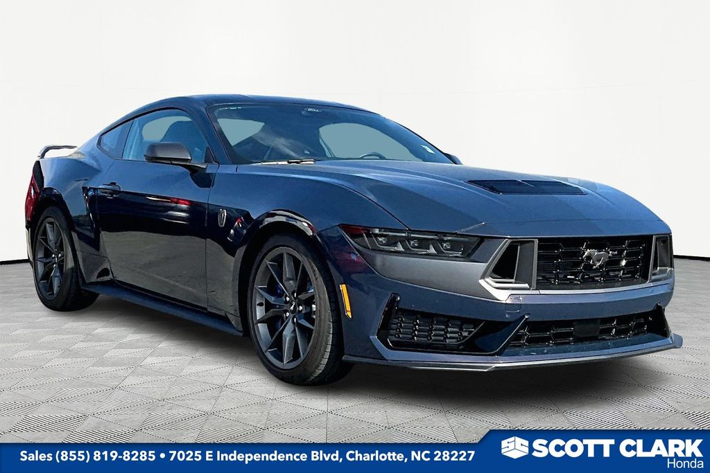 2025 Ford Mustang Dark Horse