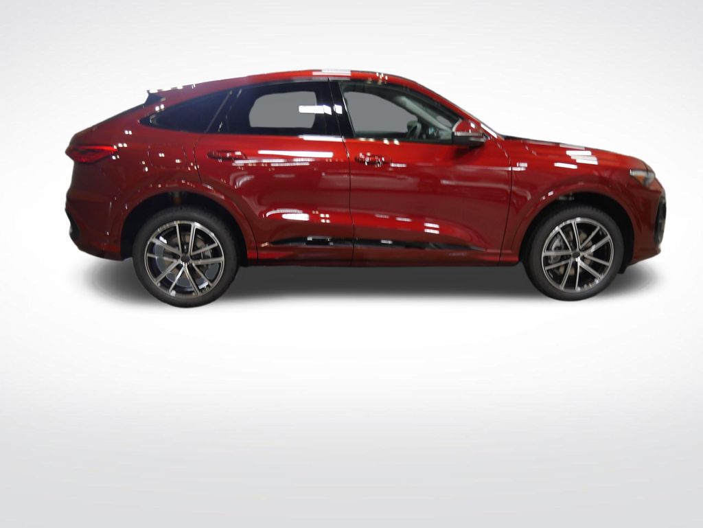 Thumbnail: 2026 Audi Q5 - 6