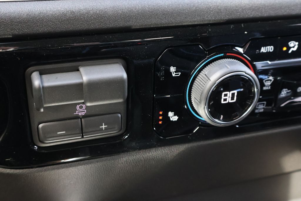 Thumbnail: 2026 Chevrolet Silverado 1500 - 26