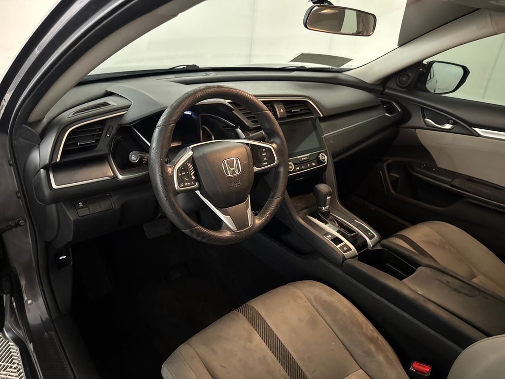 Used 2018  Honda EX image 5