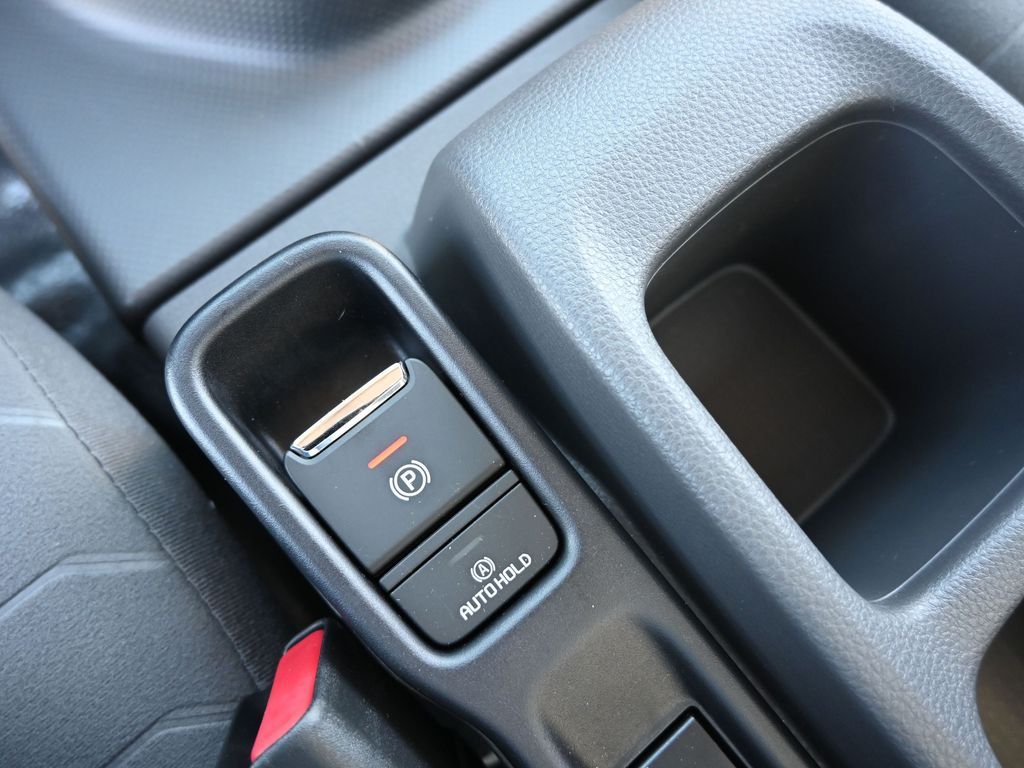 2025 Isuzu NRR 