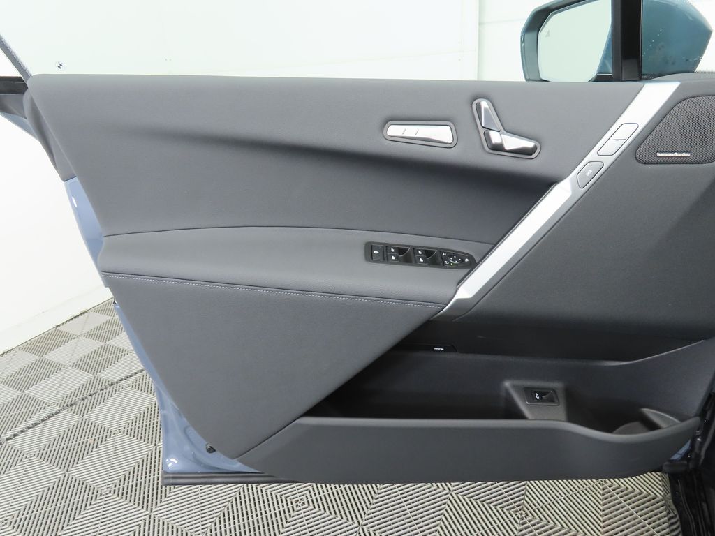 Thumbnail: 2026 BMW iX - 25