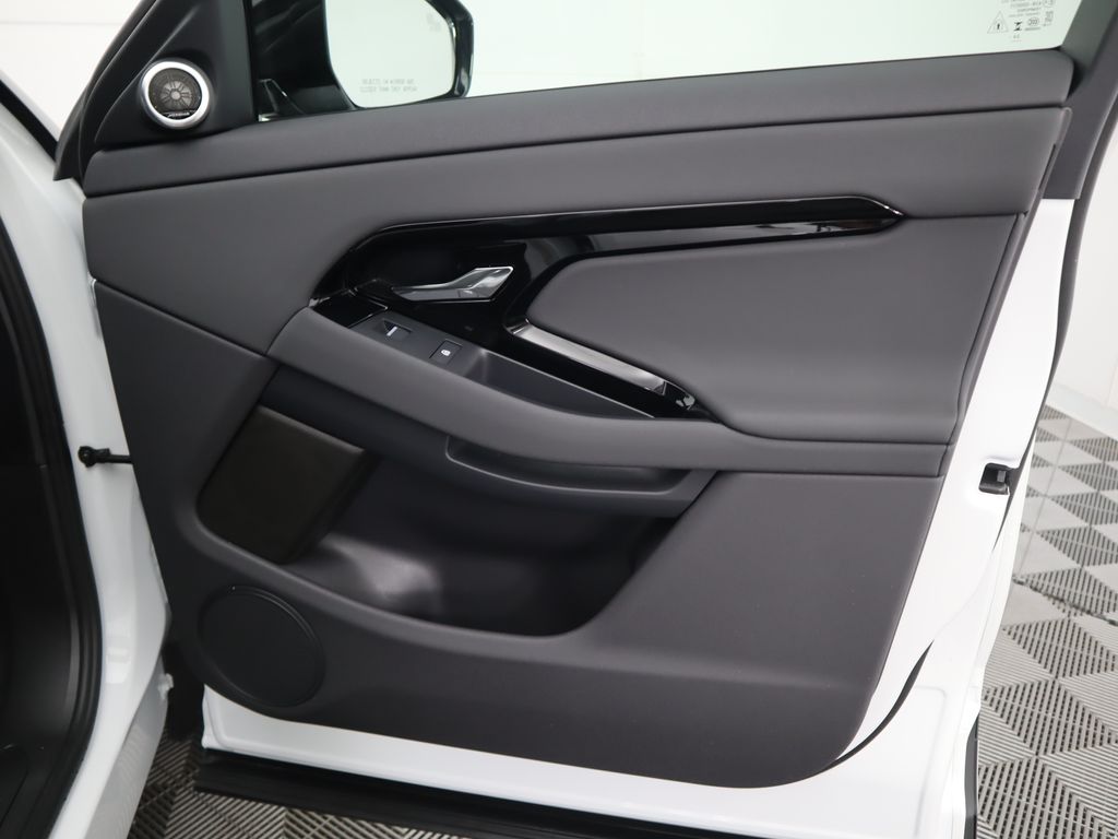 2026 Land Rover Range Rover Evoque S 25