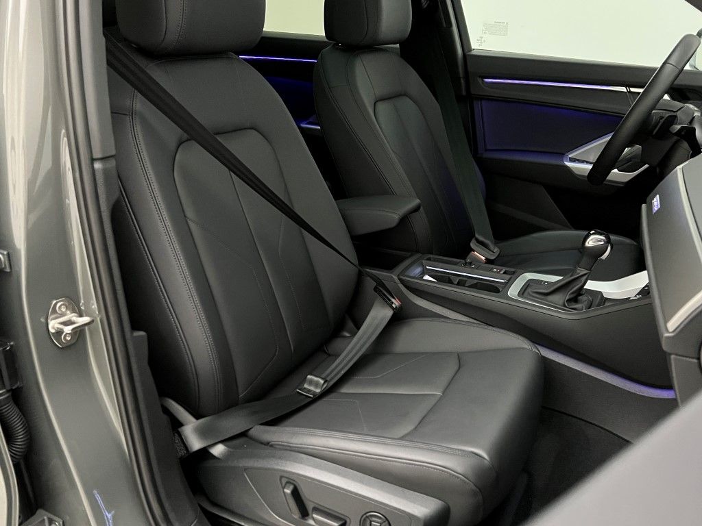 Thumbnail: 2025 Audi Q3 - 15