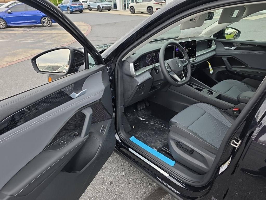 2026 Volkswagen Tiguan 2.0T SE Black at Audi Porsche Sewickley