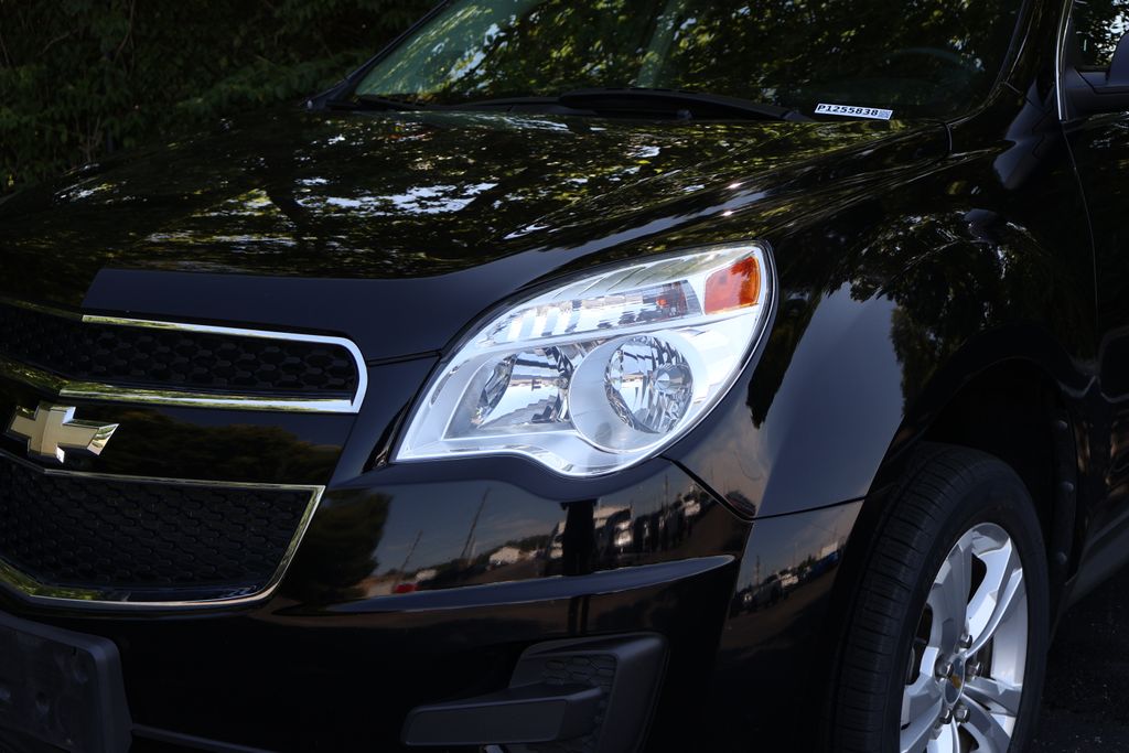 Thumbnail: 2011 Chevrolet Equinox - 3