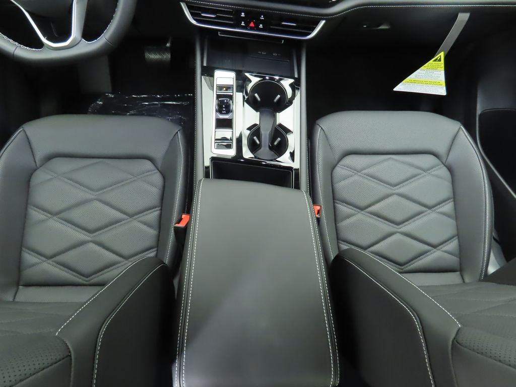 Thumbnail: 2026 Volkswagen Atlas - 16