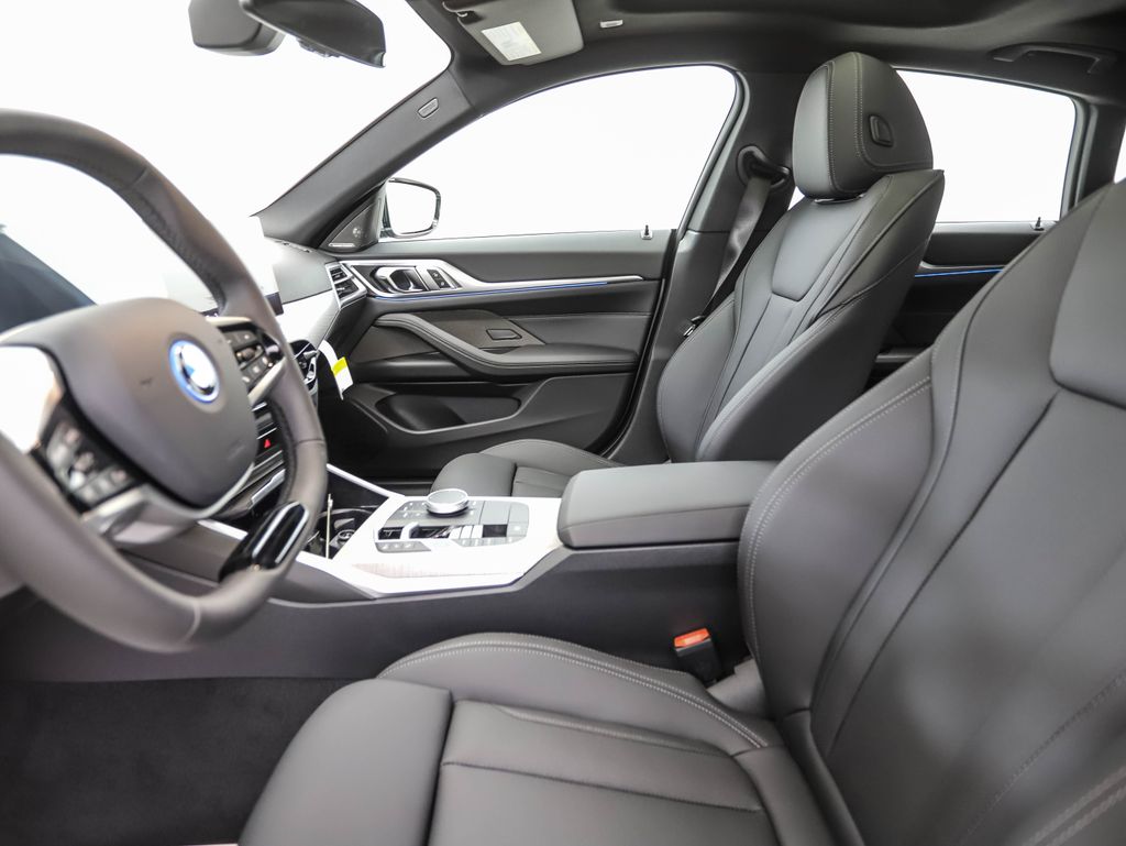 2025 BMW i4 xDrive40 11