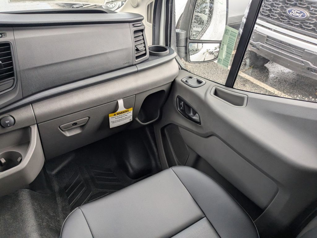 2025 Ford Transit 250
