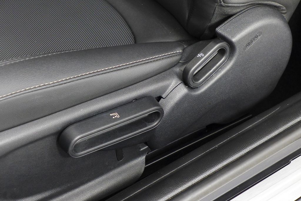 Thumbnail: 2023 MINI Cooper - 24