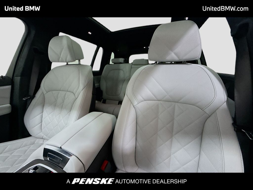 Thumbnail: 2026 BMW X7 - 5