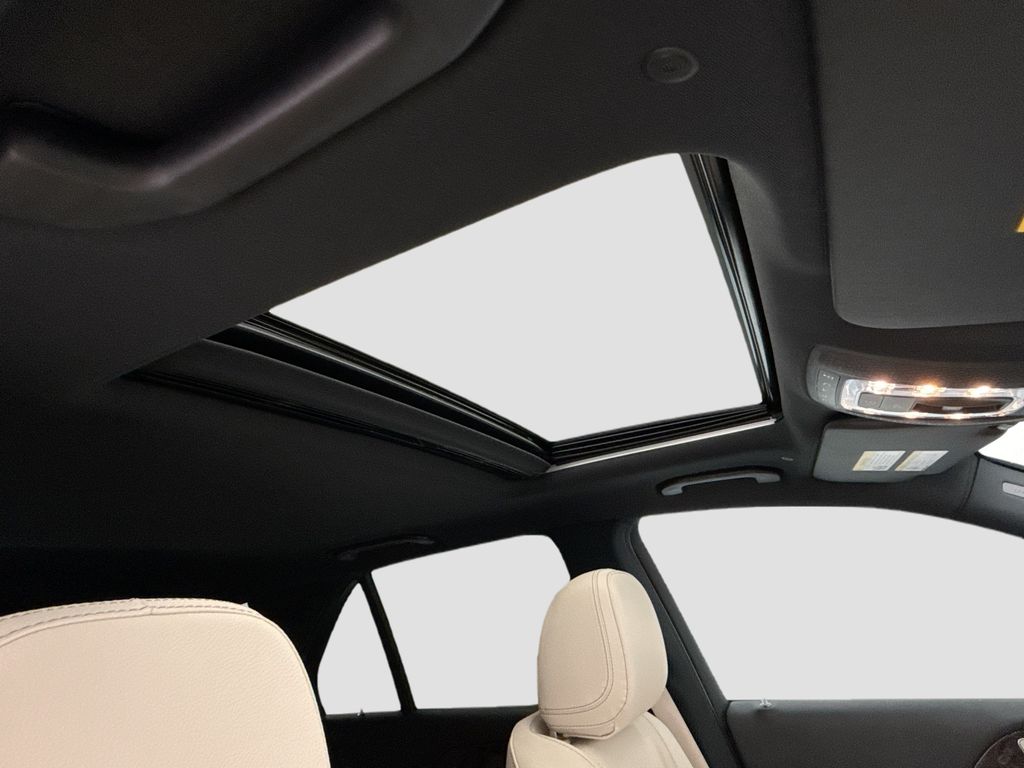 Thumbnail: 2025 Mercedes-Benz GLE - 17