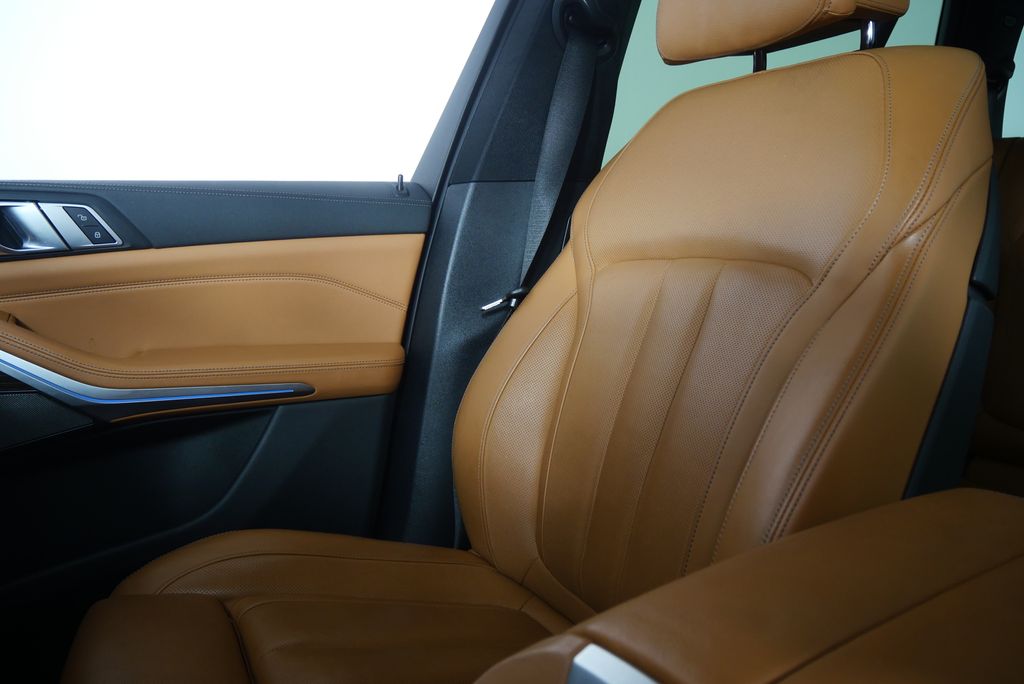 Thumbnail: 2021 BMW X5 - 20