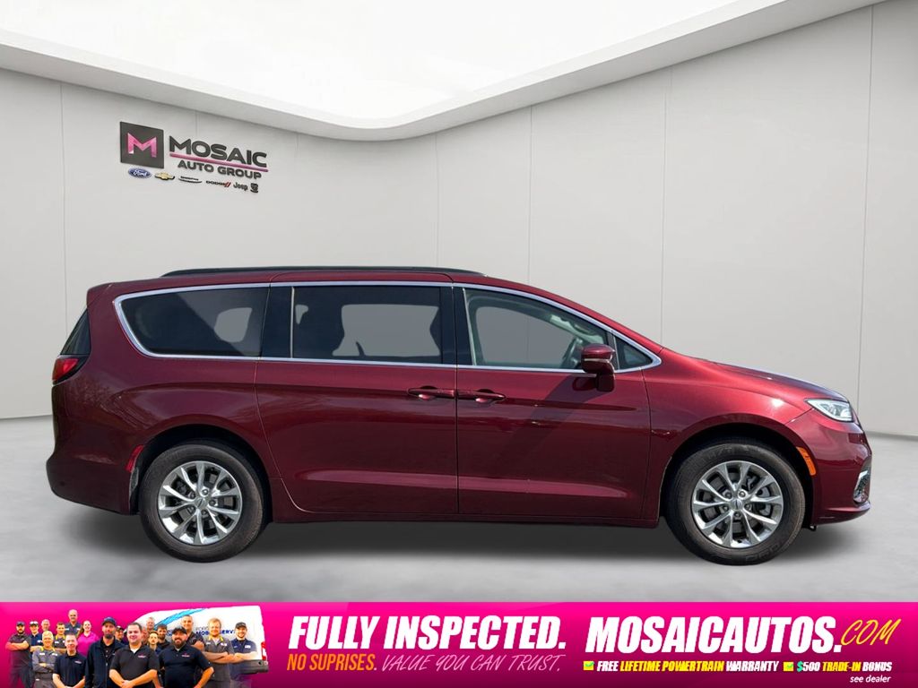 Used 2022 Chrysler Pacifica Touring L with VIN 2C4RC3BG6NR164358 for sale in Zumbrota, Minnesota