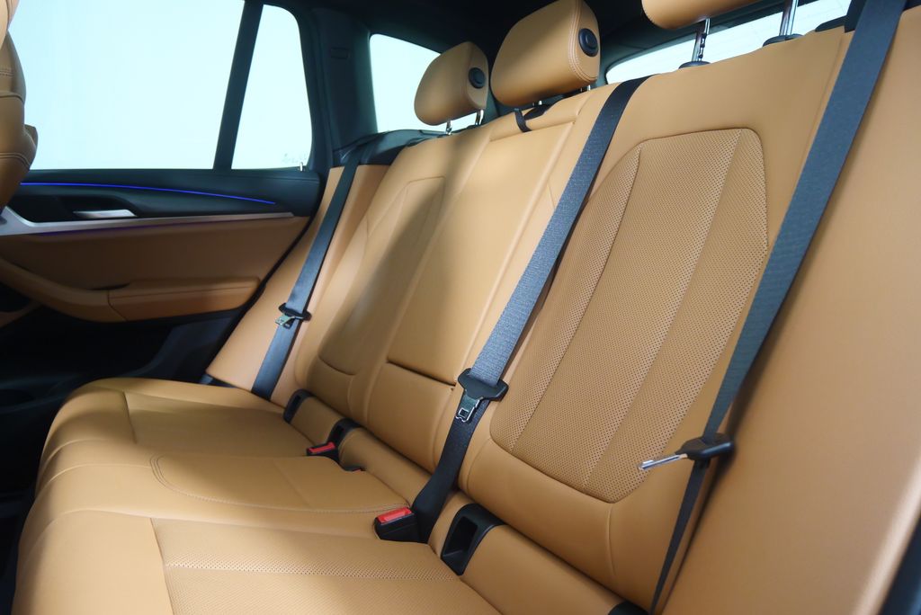 Thumbnail: 2022 BMW X3 - 15