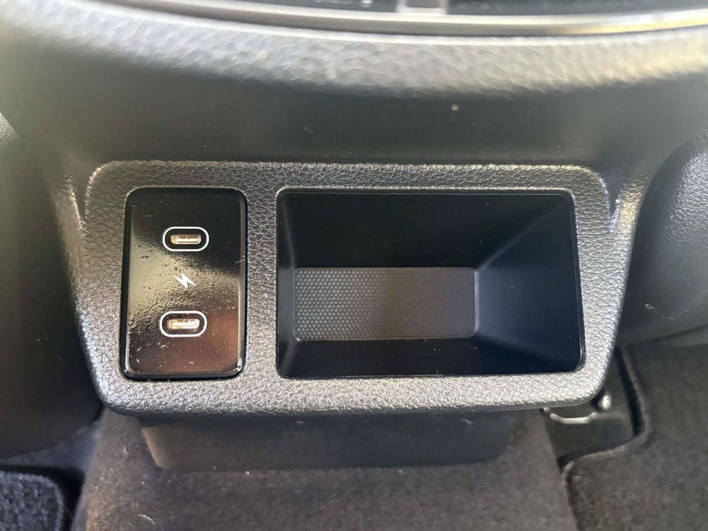 Used 2024 Blue Kia SX image 13