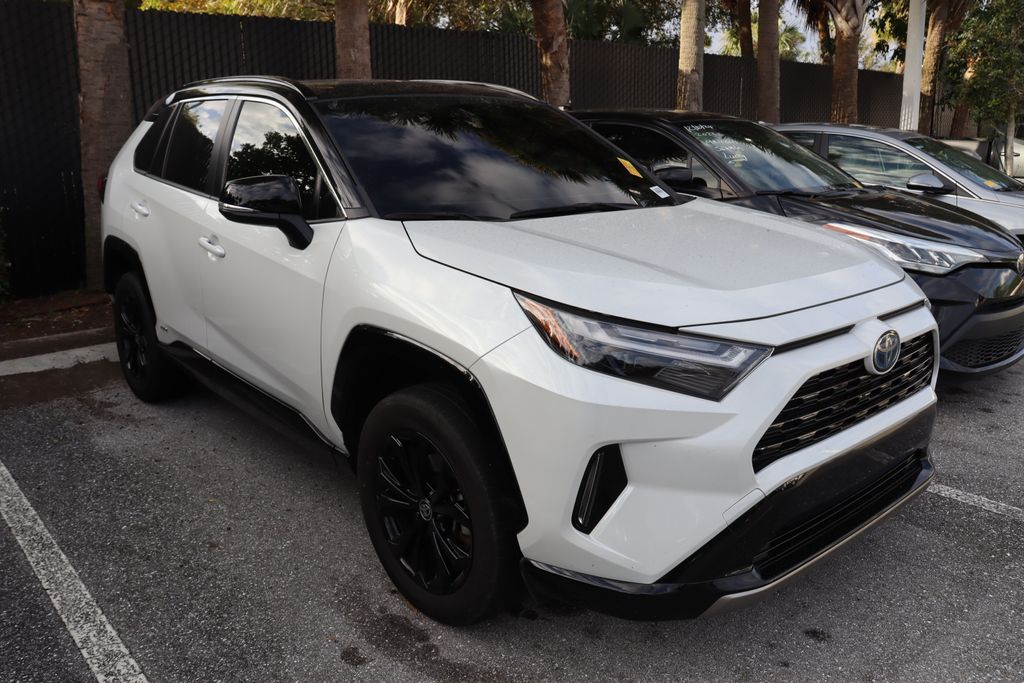 2023 Toyota RAV4 XSE 6