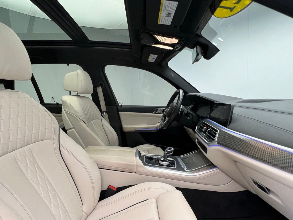 Thumbnail: 2021 BMW X5 - 6