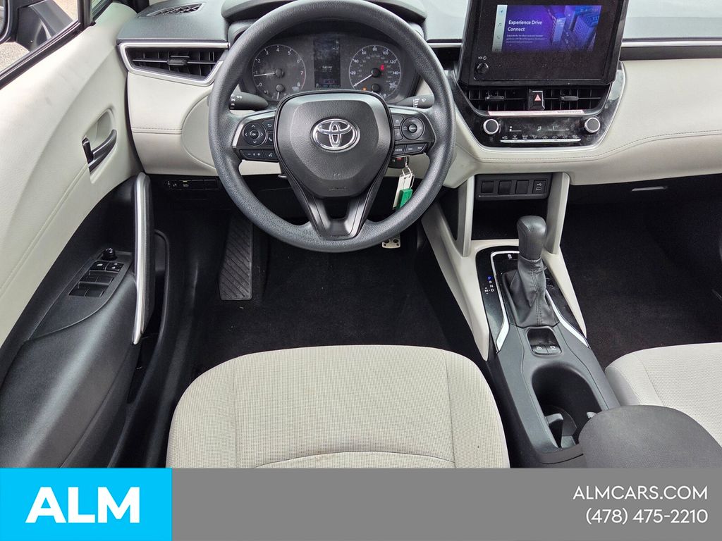 Used 2024 Black Toyota L image 7