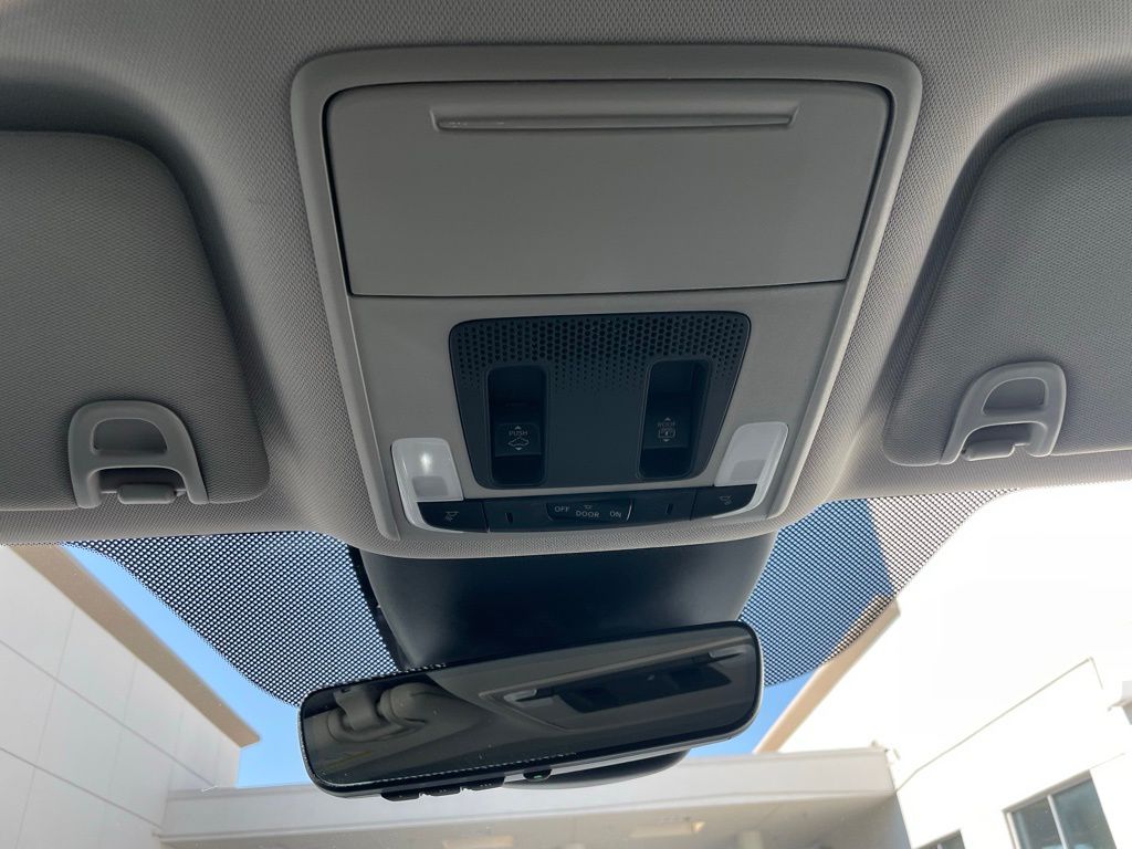 Thumbnail: 2025 Honda Pilot - 16