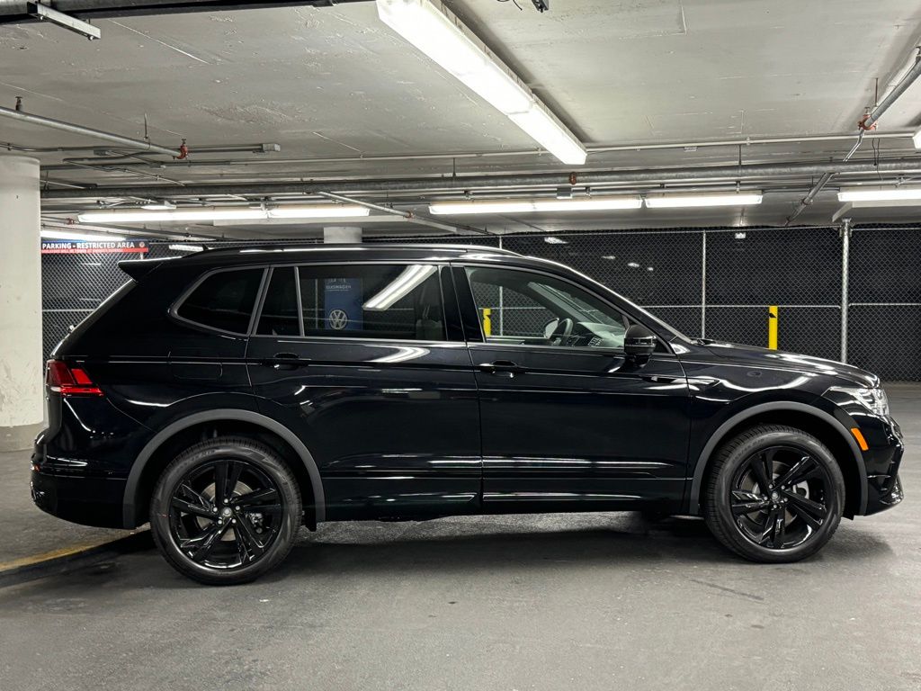 2024 Volkswagen Tiguan 2.0T SE R-Line Black 34